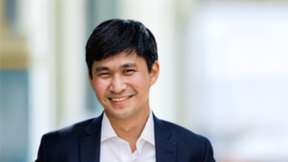 Chris Huong Headshot