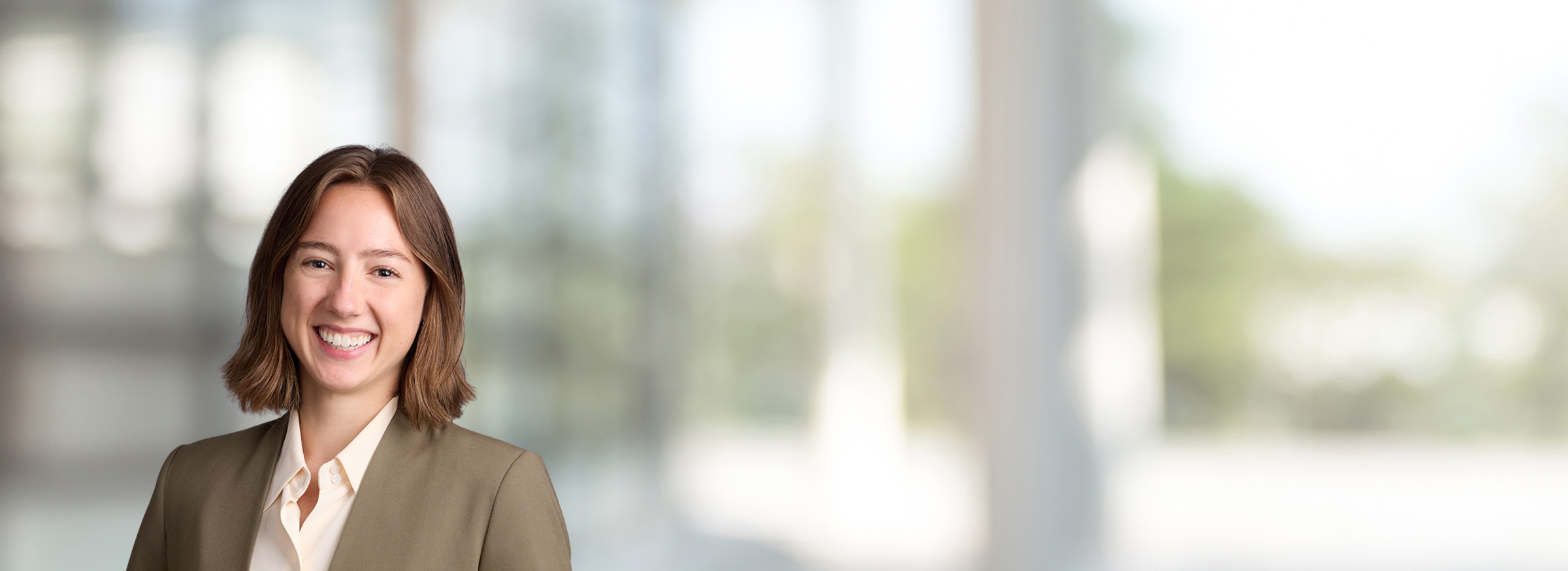 Molly Hooks headshot