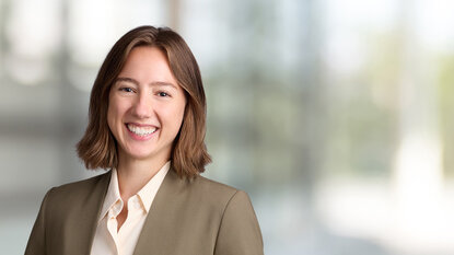 Molly Hooks headshot