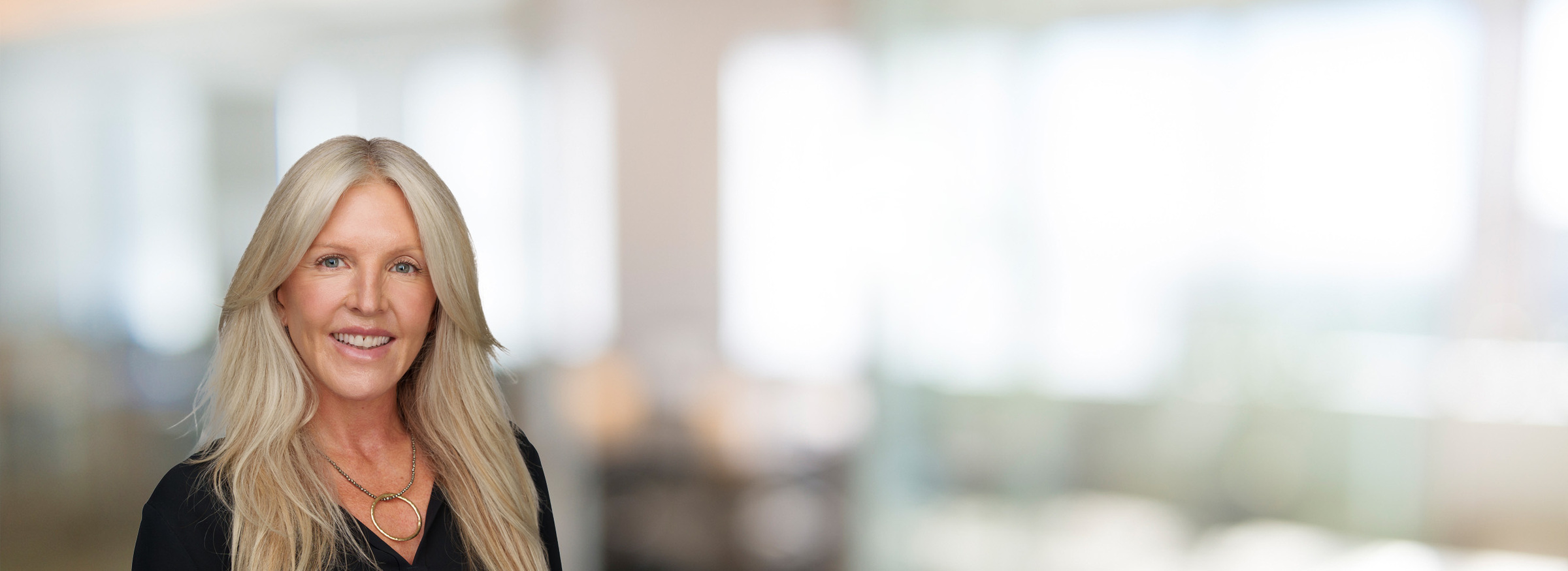 Colleen Dewhirst Headshot