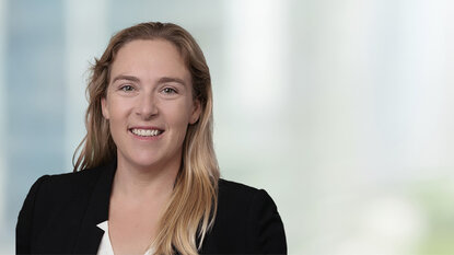 julie miles headshot