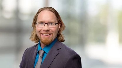 Jonathan E. Iversen Headshot